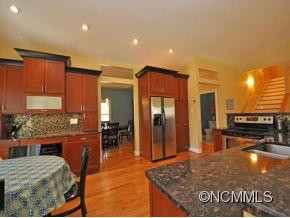 619 FERNCLIFF LN - Photo 4