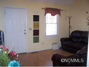 111 Ridgewood - Photo 4