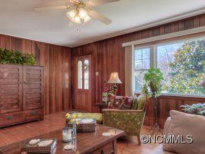 208 Stonewall Avenue - Photo 3