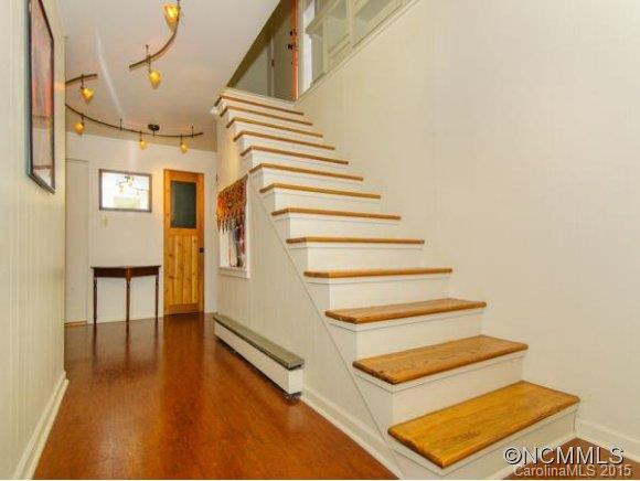 7 KENT PLACE - Photo 6