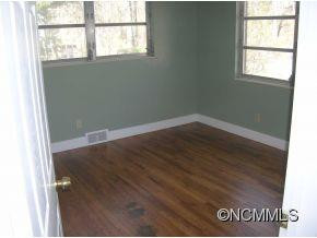 1110 Sylvan Blvd - Photo 9