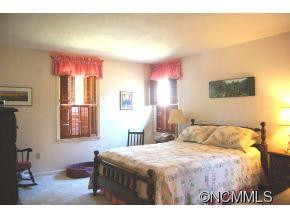 134 Glenview Drive - Photo 6