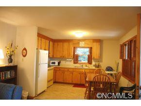 134 Glenview Drive - Photo 10