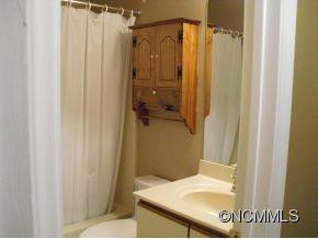 806 Abbey Circle - Photo 10
