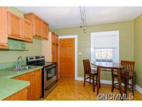 14 Roosevelt Street - Photo 11