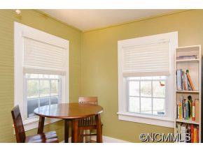 14 Roosevelt Street - Photo 13