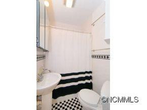 14 Roosevelt Street - Photo 17