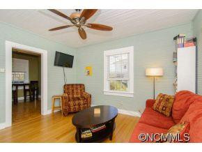 14 Roosevelt Street - Photo 6
