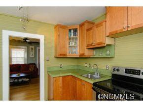 14 Roosevelt Street - Photo 8