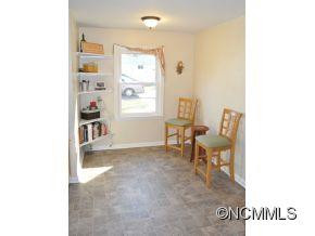 27 Meadowbrook Ave - Photo 8