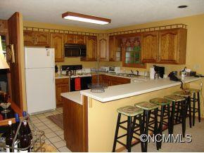 843 North Club Boulevard - Photo 8
