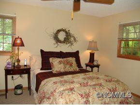 843 North Club Boulevard - Photo 10