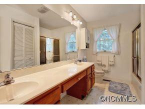 523 Rose Hill Road - Photo 11