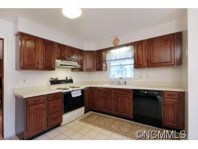 523 Rose Hill Road - Photo 6