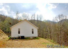 145 Saw Branch Road - Photo 19