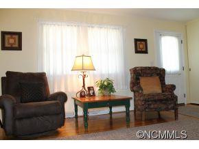 14 Green Valley Road - Photo 4