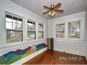 118 MACON AVE. - Photo 15