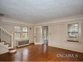 118 MACON AVE. - Photo 3