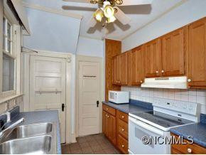 118 MACON AVE. - Photo 8