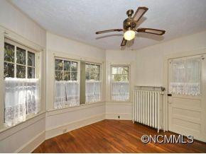 118 MACON AVE. - Photo 9