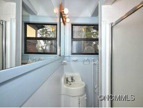 118 MACON AVE. - Photo 10