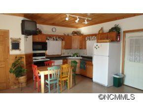 115 Younge - Photo 3