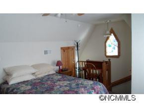 115 Younge - Photo 6