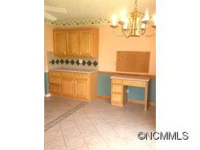 209 Hawthorn Drive - Photo 13