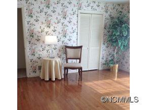 209 Hawthorn Drive - Photo 17