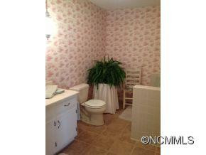 209 Hawthorn Drive - Photo 21