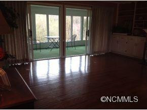209 Hawthorn Drive - Photo 10