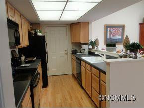 318 Robertson Street - Photo 5