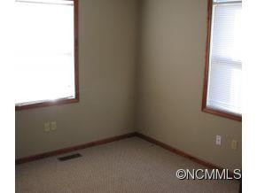 6 McTindal Circle - Photo 18
