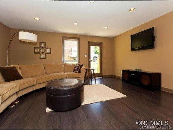 23 JARNAUL AVENUE - Photo 3