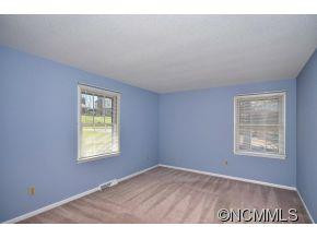10 Sedgefield Drive - Photo 13