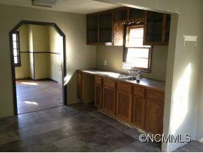 233 Pinnacle Drive - Photo 2