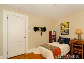 1975 Riverside Drive - Photo 17