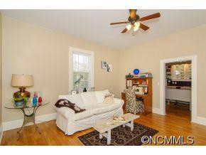1975 Riverside Drive - Photo 3