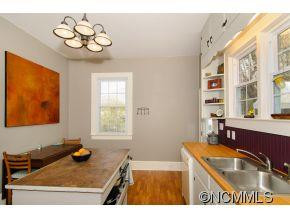 1975 Riverside Drive - Photo 10