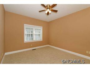 31 Holiday Drive - Photo 14