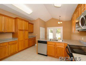 31 Holiday Drive - Photo 4