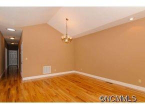 31 Holiday Drive - Photo 6