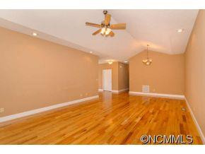 31 Holiday Drive - Photo 8