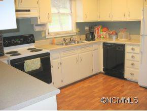 135 MOUNTAINEER DRIVE - Photo 2