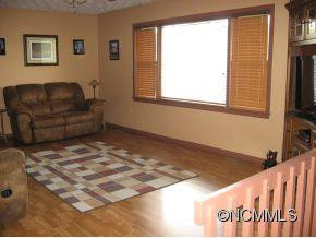 135 MOUNTAINEER DRIVE - Photo 13