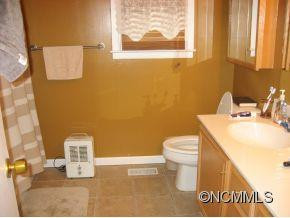 135 MOUNTAINEER DRIVE - Photo 4