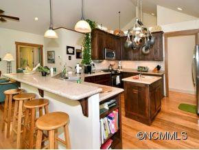 111 STONECREST - Photo 4