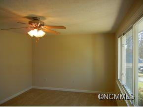 3 Springside Drive - Photo 3