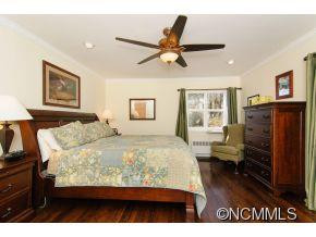 300 KIMBERLY AVE - Photo 12