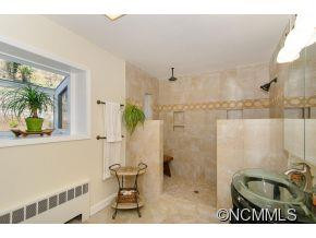 300 KIMBERLY AVE - Photo 13